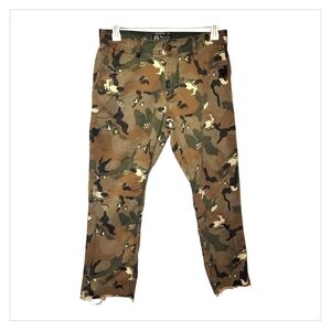 LRG Men’s Camo Tapered Pants Size 34 Raw Hem Streetwear Cargo Chino